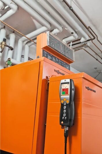 Testo 330-1 LL flue gas analyzer O2, CO and NO set 0563 3371